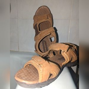Men's Rugged Outback sandals size 8.5